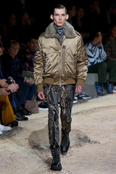 Look 31